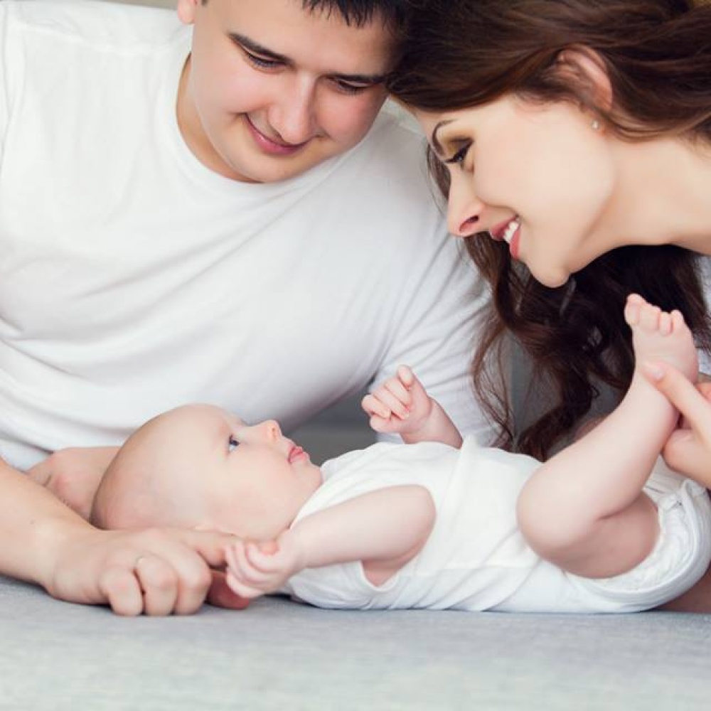 هل تتغير الحياة الزوجية بعد الإنجاب؟