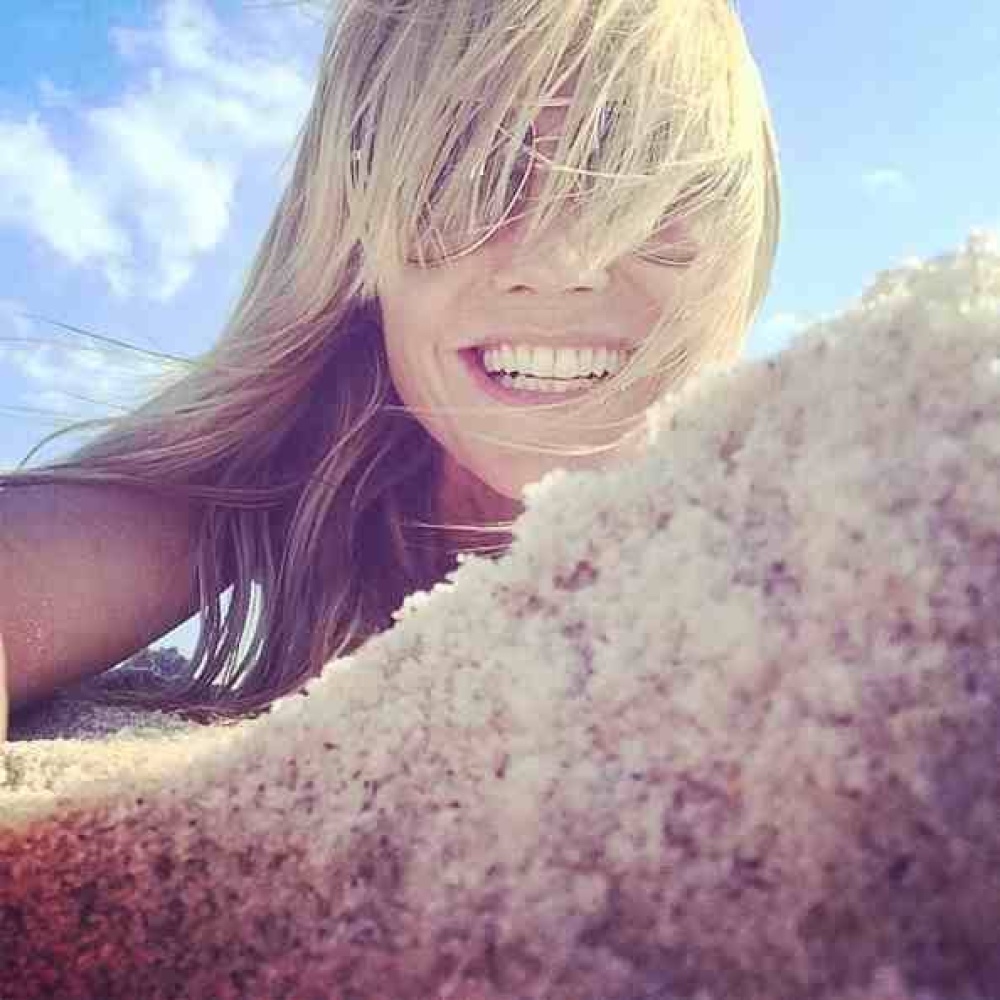 هايدى كلوم لا زالت تبنى قصور الرمال