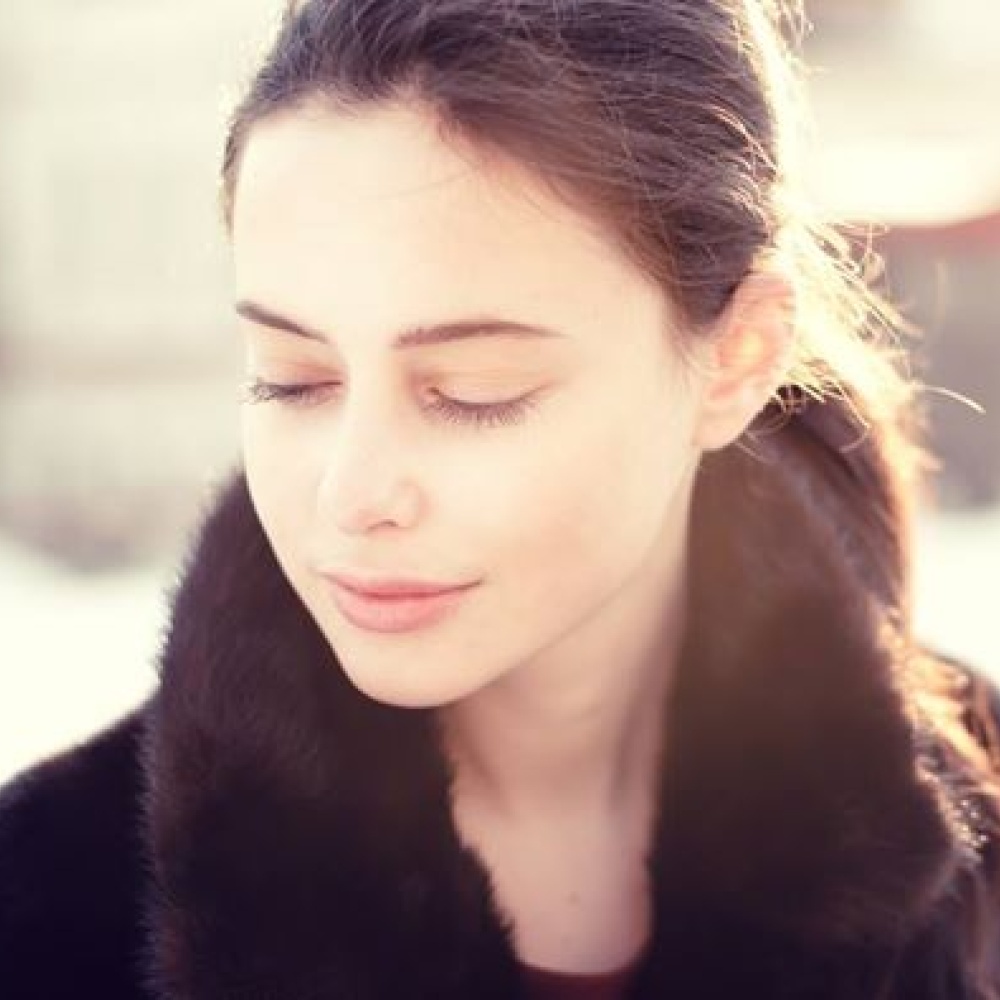عندما تقبل المرأة بخيانة الرجل ولا تقبل زواجه بأخرى!