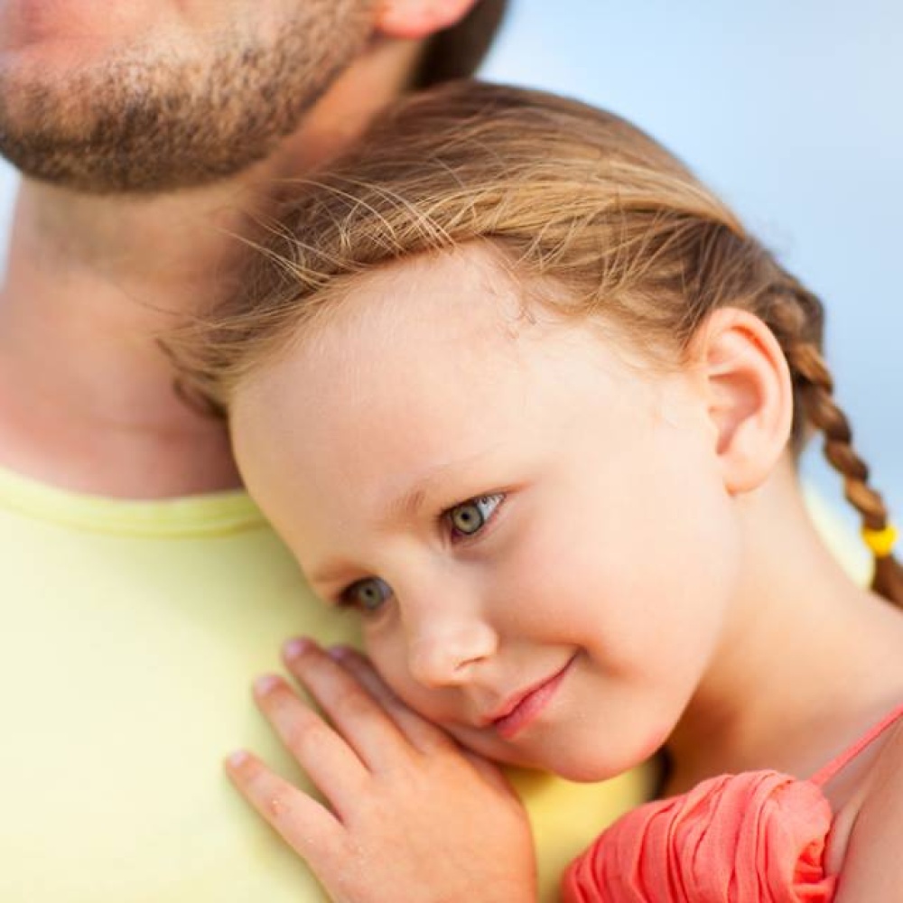 أبي لن يقدر بمال ولن يكرره الزمان 