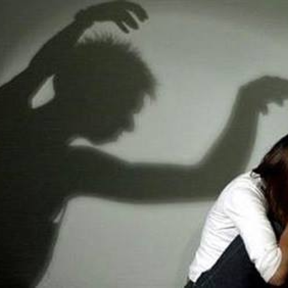 عامل آسيوي يهتك عرض خادمة بالإكراه في أبوظبي 