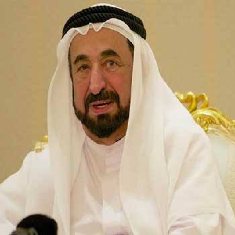"سلطان الثقافة" يتسلم الدكتوراه الفخرية من جامعة القاهرة