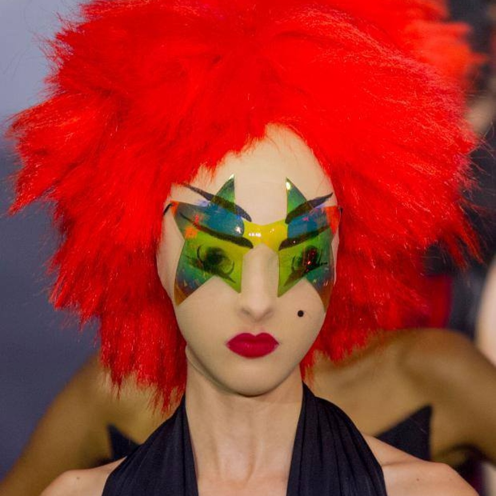 الجنون فنون في عروض لندن للأزياء، وهذا ما شاهدناه في عرض Gareth Pugh