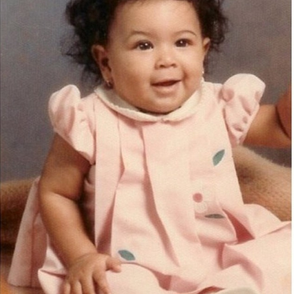  من هذه الطفلة الجذابة والأنيقة؟ إنها بيونسيه التي نشرت صورتها على الإنستغرام وهي لا تتجاوز العام من عمرها