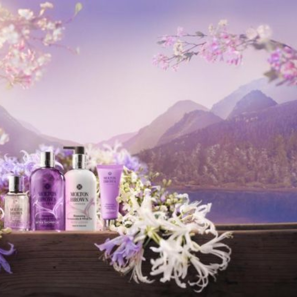 مجموعة زهرة العسلة والشاي الأبيض من Molton Brown