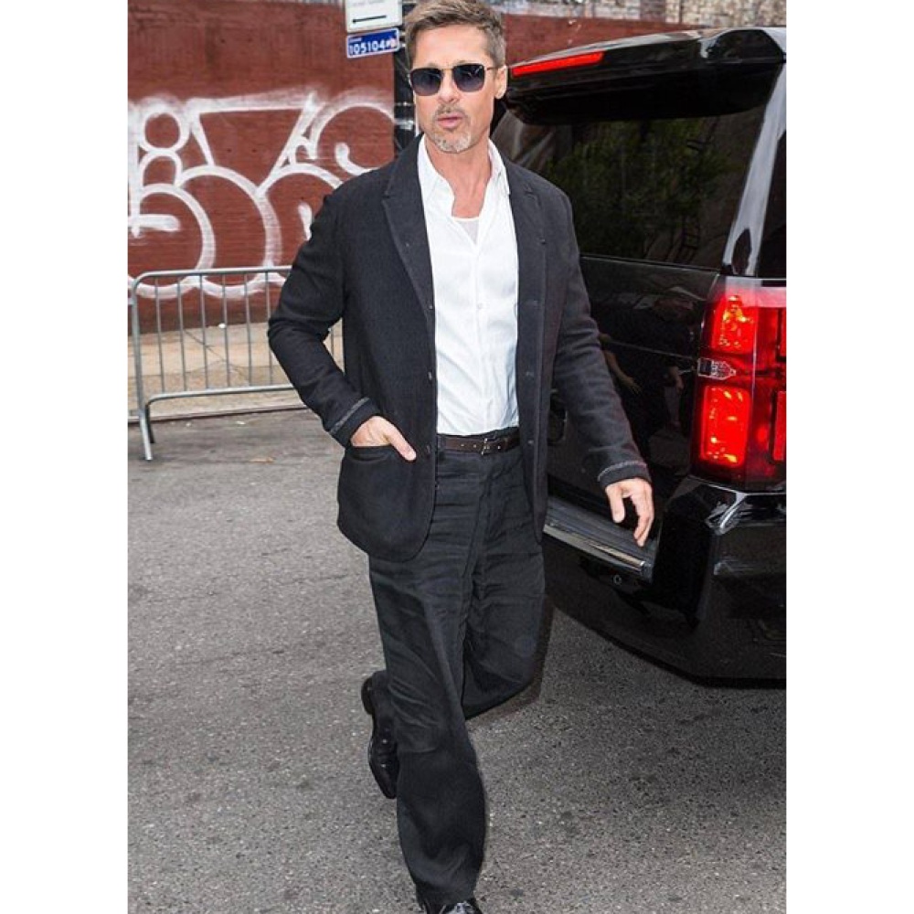 براد بيت يلفت الأنظار بنحافته الشديدة في شوارع نيويورك بالأمس