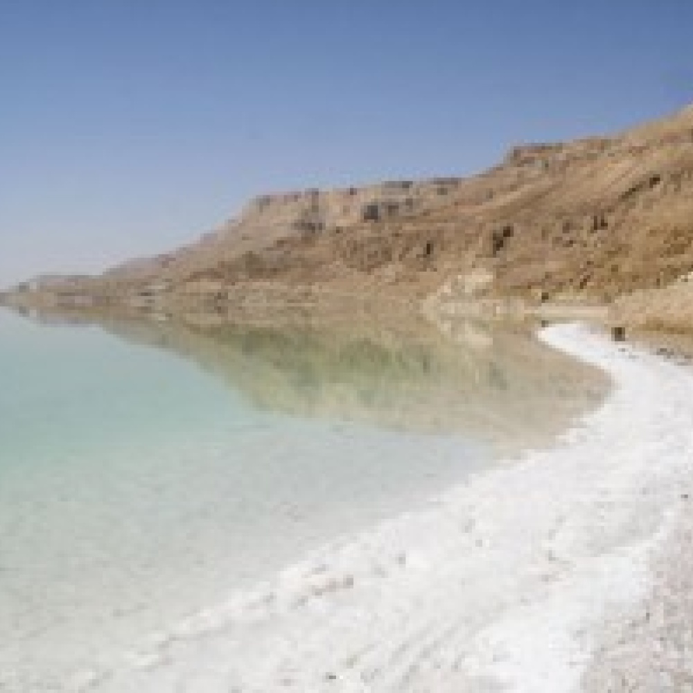 الجوهرة السياحية.. أيقونة جديدة على شاطئ البحر الميت 