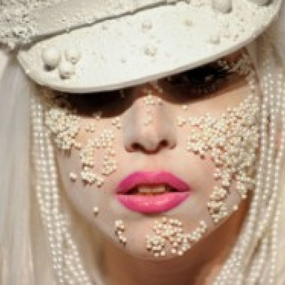 ليدي غاغا تتعرض لموجة نقد حاد