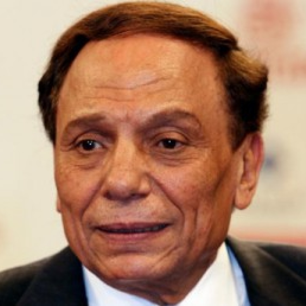 بعد الحكم بحبسه عادل إمام يعود بطيور الظلام 2 