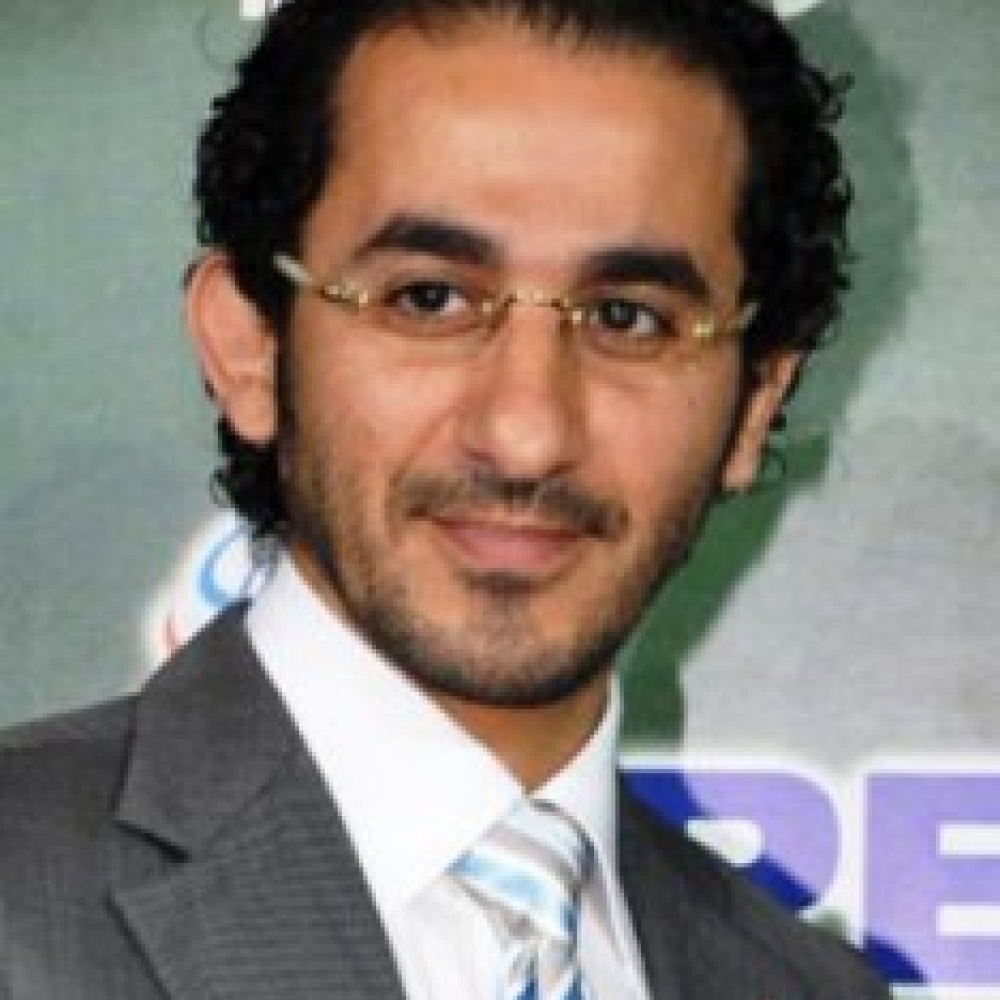 أحمد حلمي في سفن ستارز  