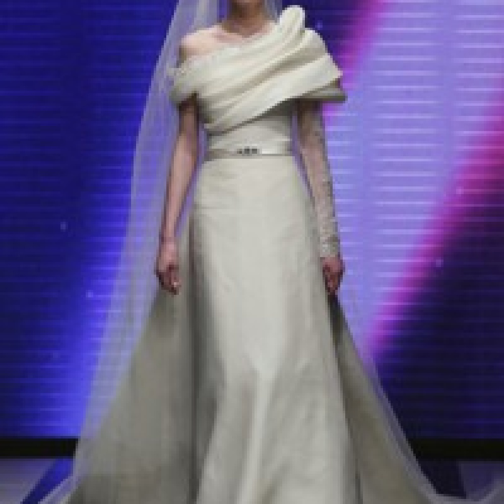 حكايات مستقلة لفساتين زفاف المصمم فادي نحلة  