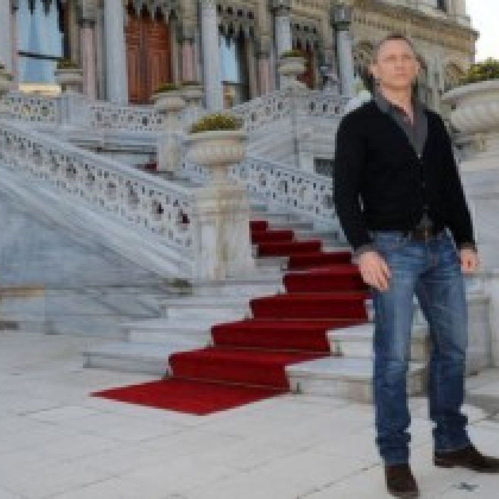 اسطنبول تتجسس على جيمس بوند 