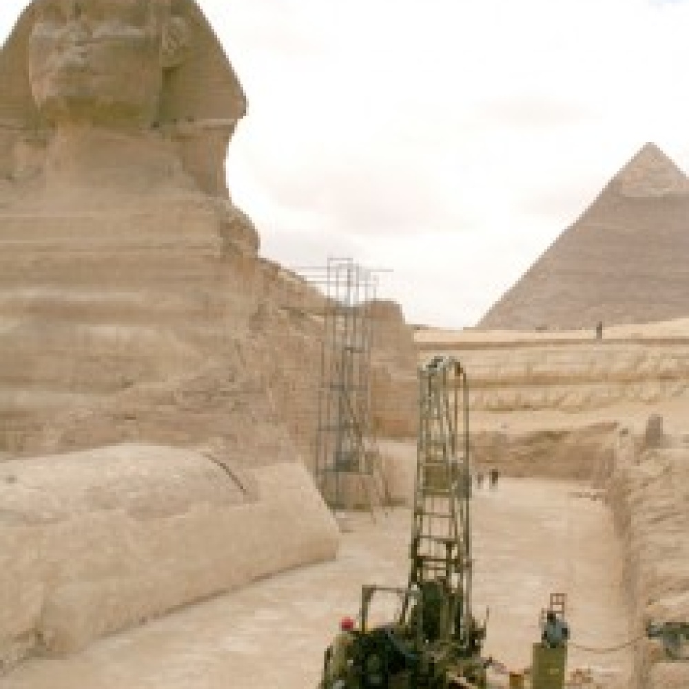 بدء سحب المياه الجوفية أسفل أبو الهول