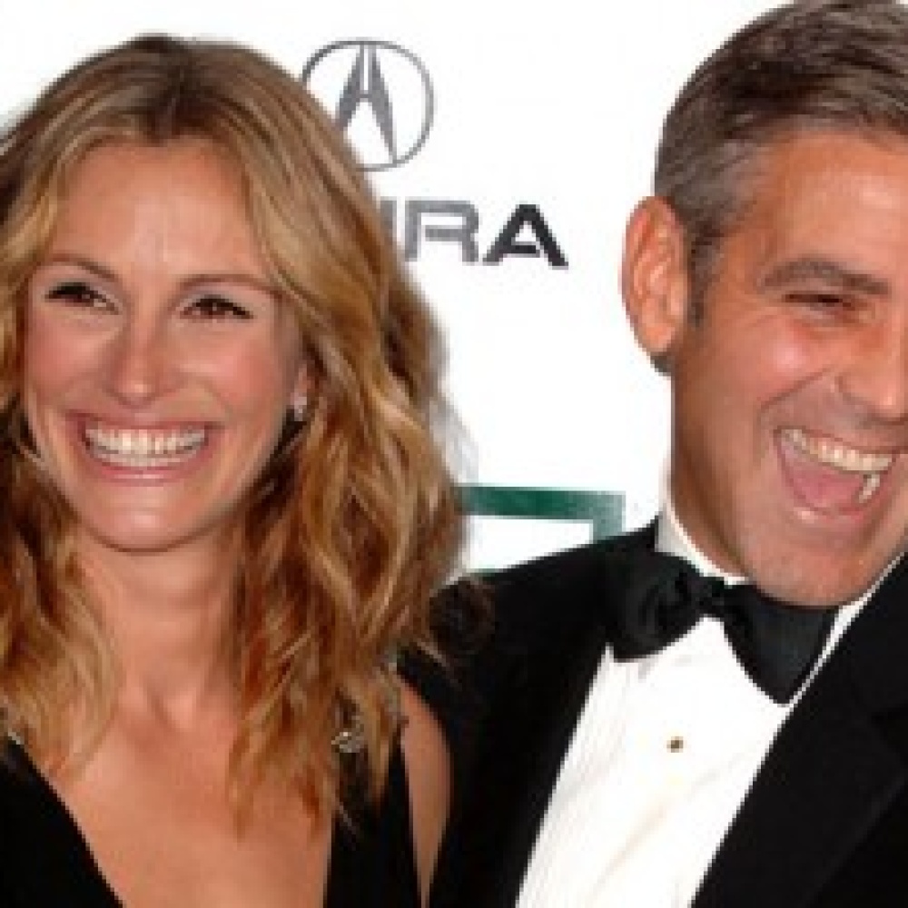  روبرتس وكلوني في المحكمة 