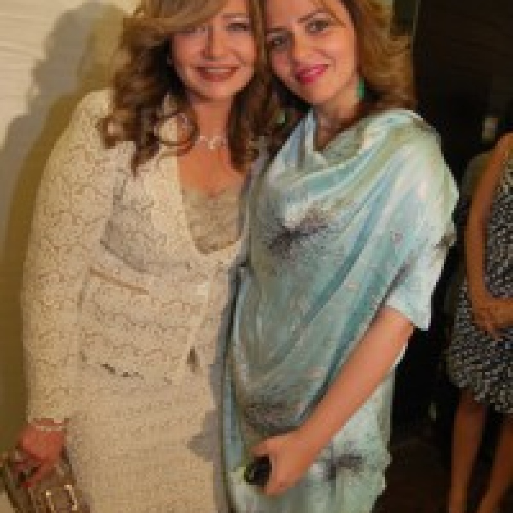 فستان ليلي علوي وسيدات دبي  