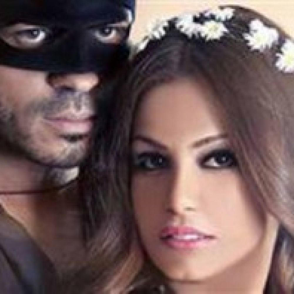 خالد سليم يفاجئ زوجته بتصوير أغنية زفافه  