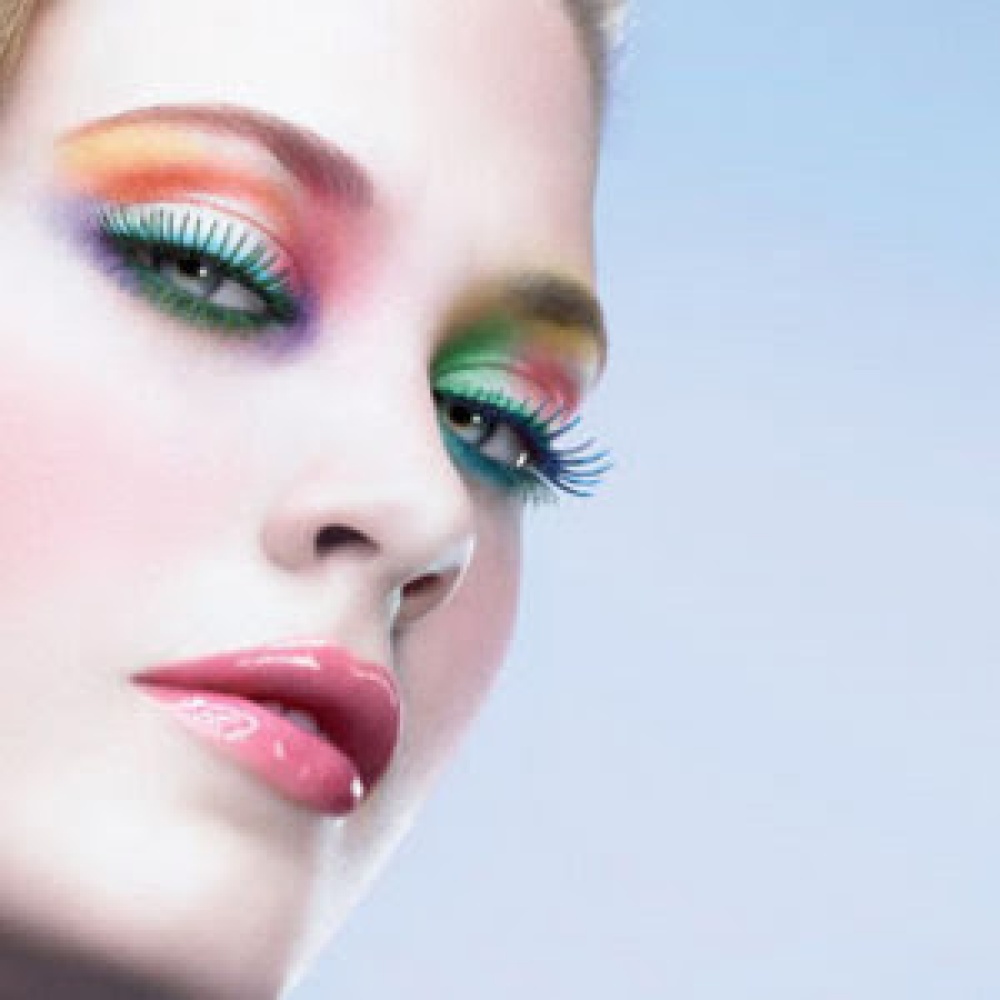 لونين بارزين من الاي لاينر...