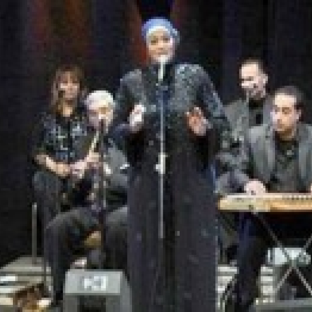 أمثال تطرب جمهورالأوبرا  