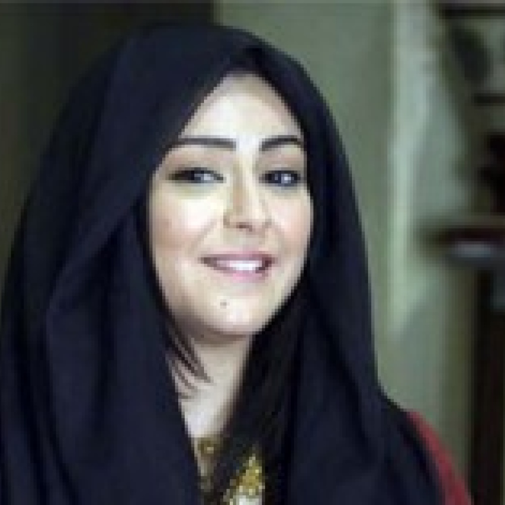 نهى عابدين: فخورة مع جمال سليمان   