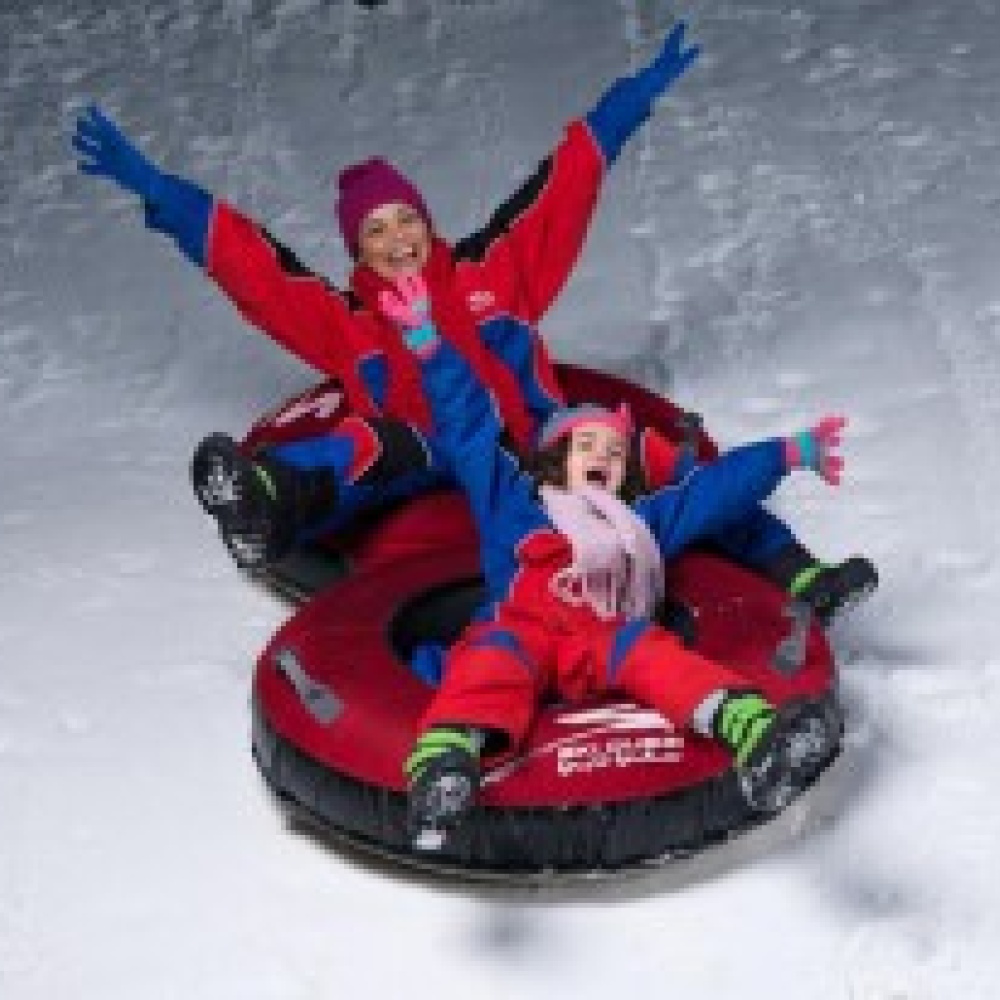   زوار في  سكي دبي  