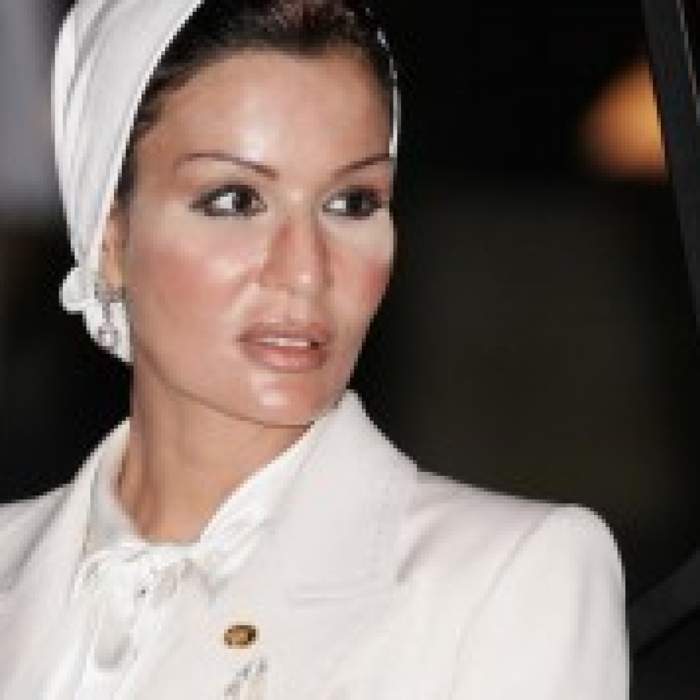  الشيخة موزة
