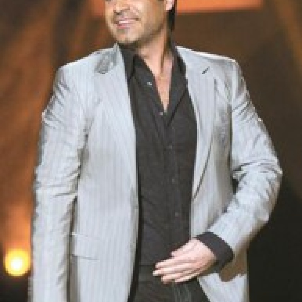 ولد في مثل هذا اليوم  من المشاهير وحظك مع الأبراج