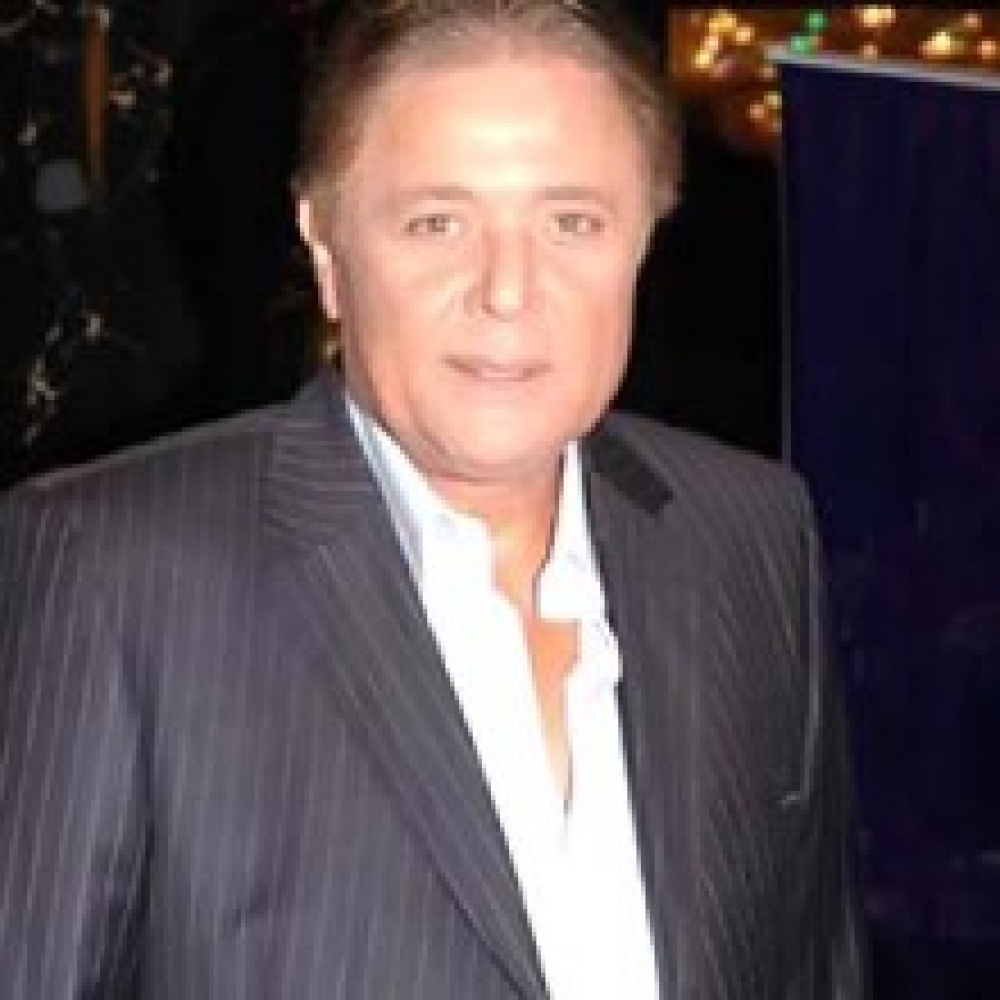  محمود عبد العزيز