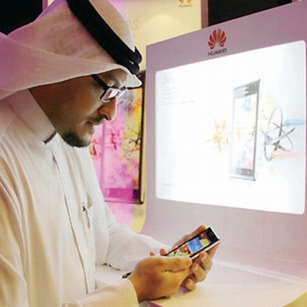 السعوديون ينفقون 10 مليارات ريال على أجهزة الاتصال