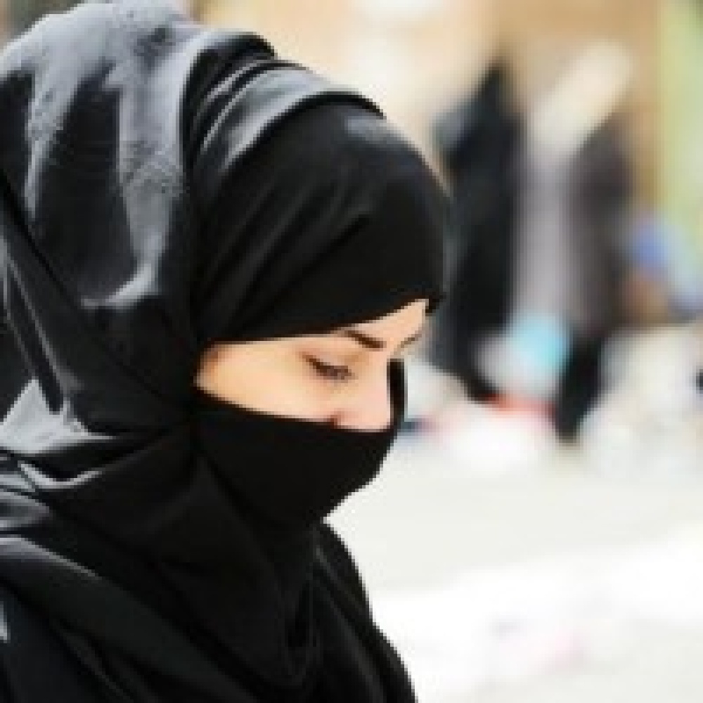 سعودية تشترط كفالة يتيمين للتنازل عن طلب الطلاق