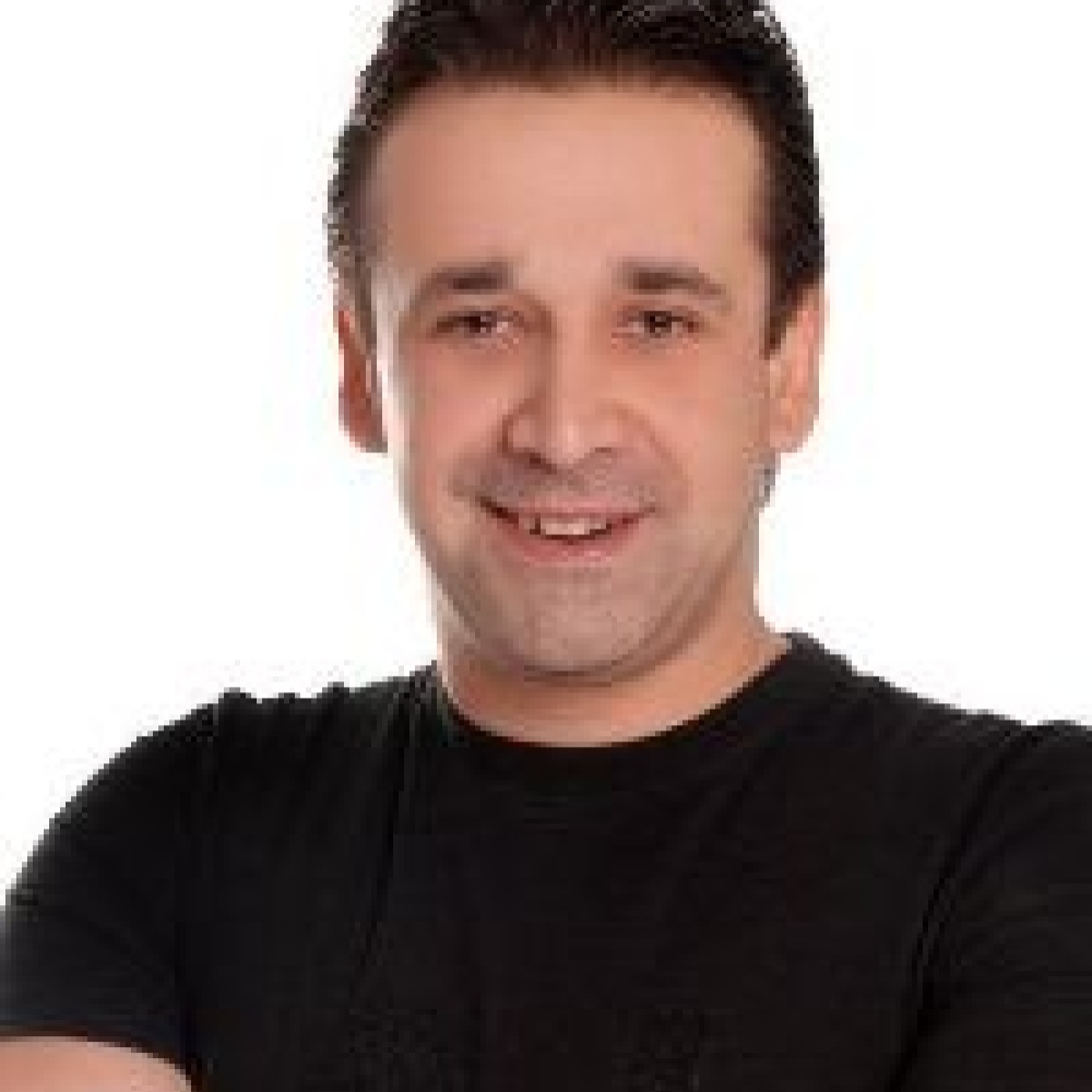 ولد في مثل هذا اليوم من المشاهير وحظك مع الأبراج