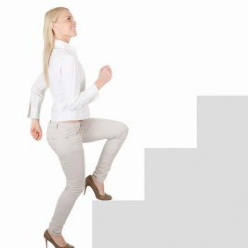 اصعدي السلالم  درجة درجة  لتخسري وزنك