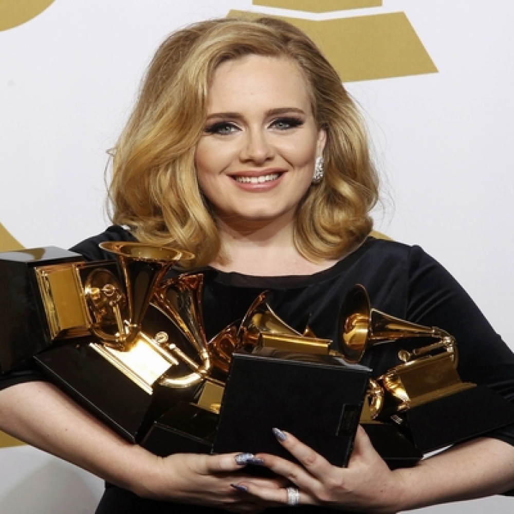  Adele