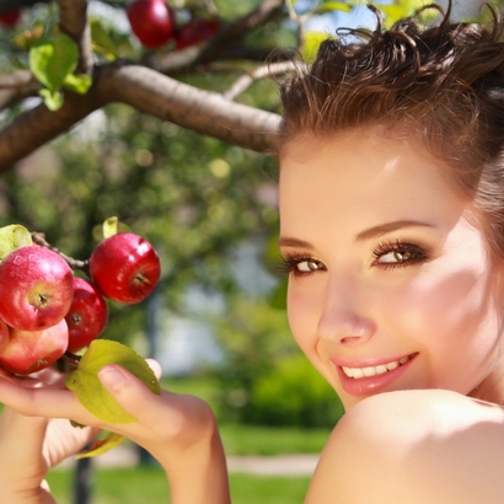 الفاكهة ... سر جمالك وصحتك أيتها العروس