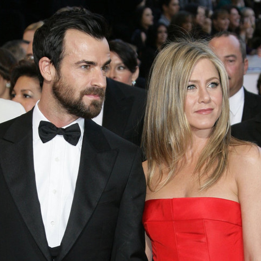 Justin Theroux يعشق إخافة Jennifer Aniston