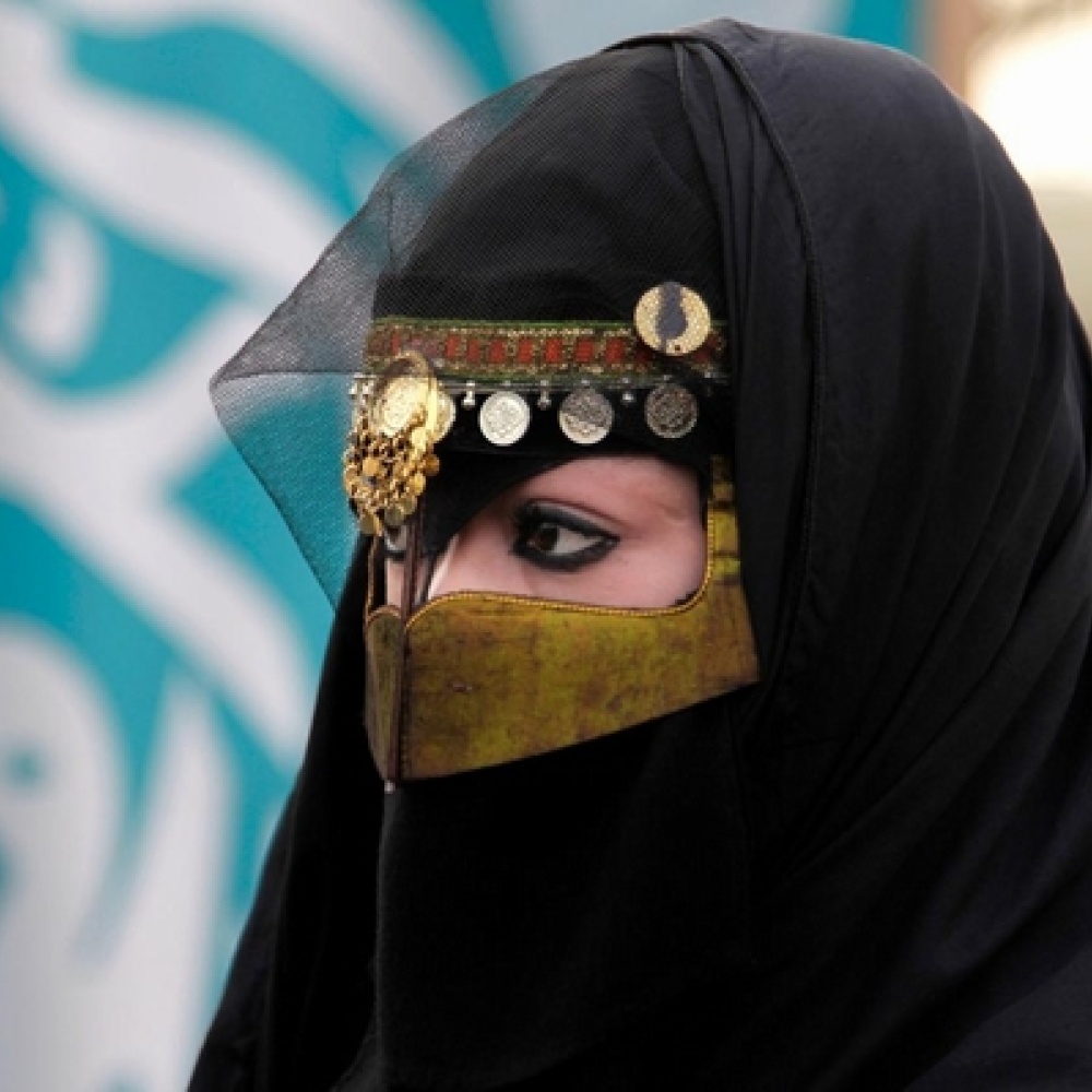 مشاركات لافتة للمرأة السعودية في المناسبات الوطنية