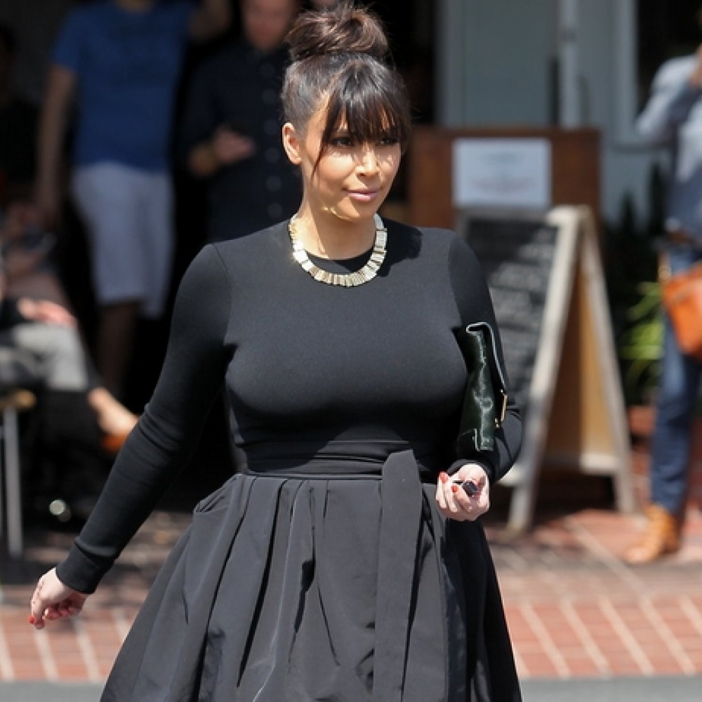 Kim Kardashian تختار باريس لولادة طفلتها