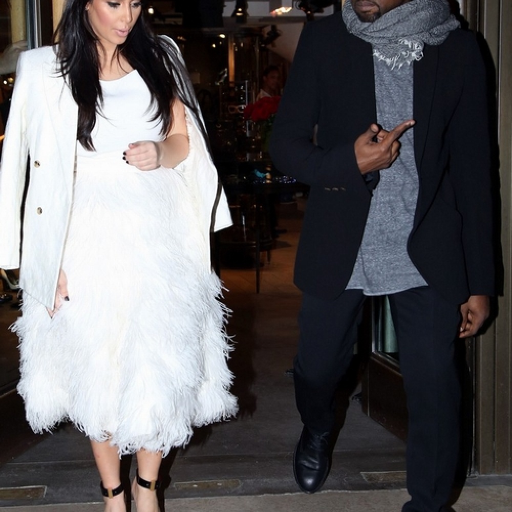 باريس تحتضن زفاف كيم كارداشيان في سبتمبر المقبل