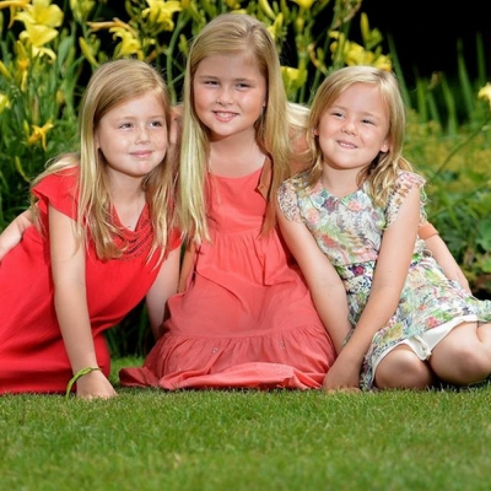 أميرات ملك هولندا فى جلسة تصوير