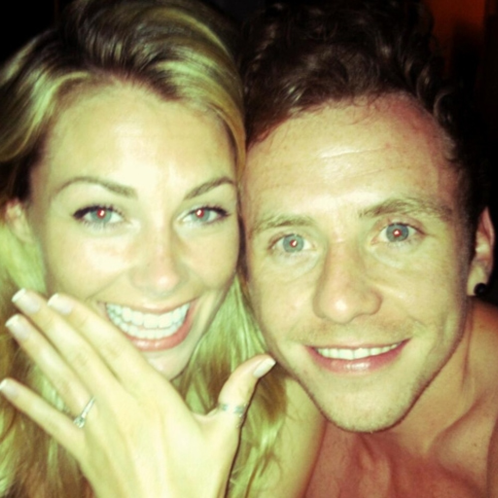 خطوبة داني جونز وجورجيا هورسلي