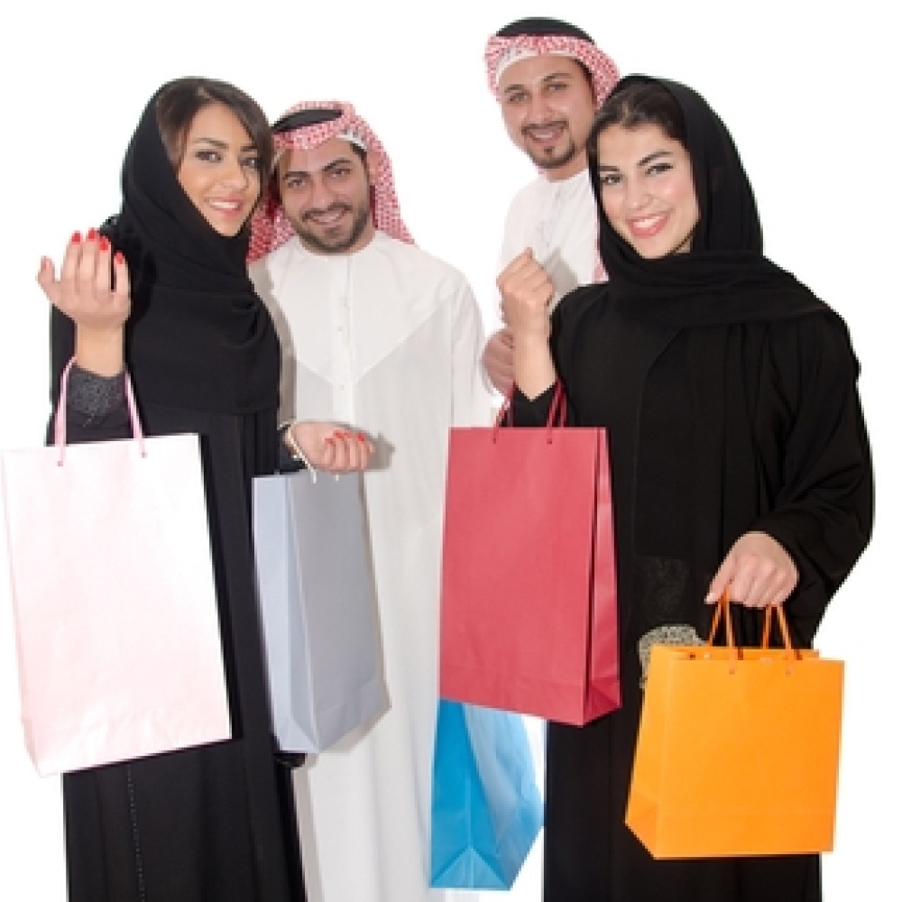 سعوديات لـ هي : لا للزوج أثناء التسوق