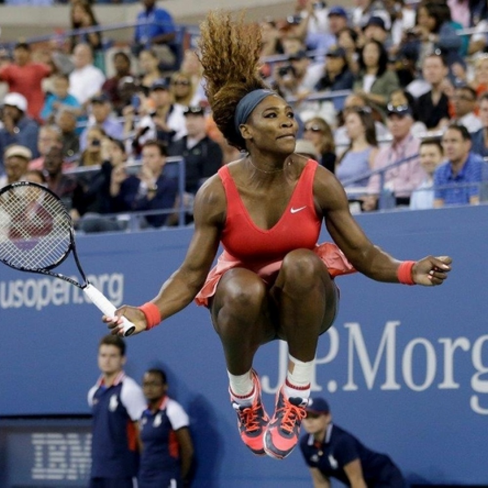 لاعبة التنس سيرينا ويليامز تفوز للمرة الخامسة بلقب بطولة أميركا المفتوحة