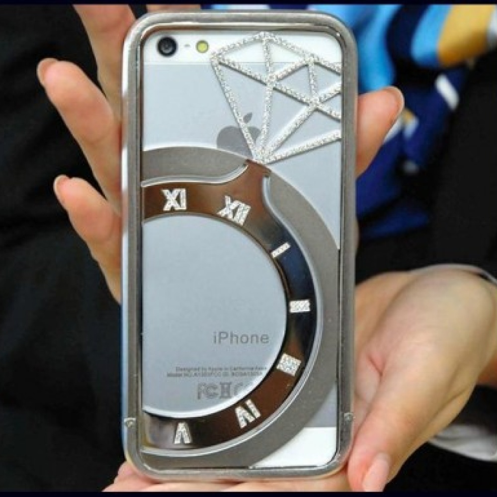 غطاء iPhone 5 من الذهب والماس بـ$ 38,000