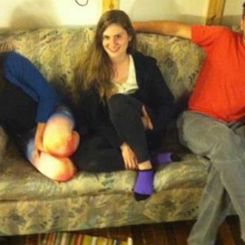 طلاب يعثرون على "ثروة" في أريكة قديمة