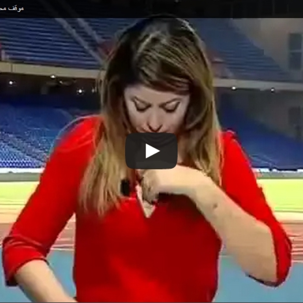 بالفيديو: مخرج يحرج مذيعة مغربية على الهواء