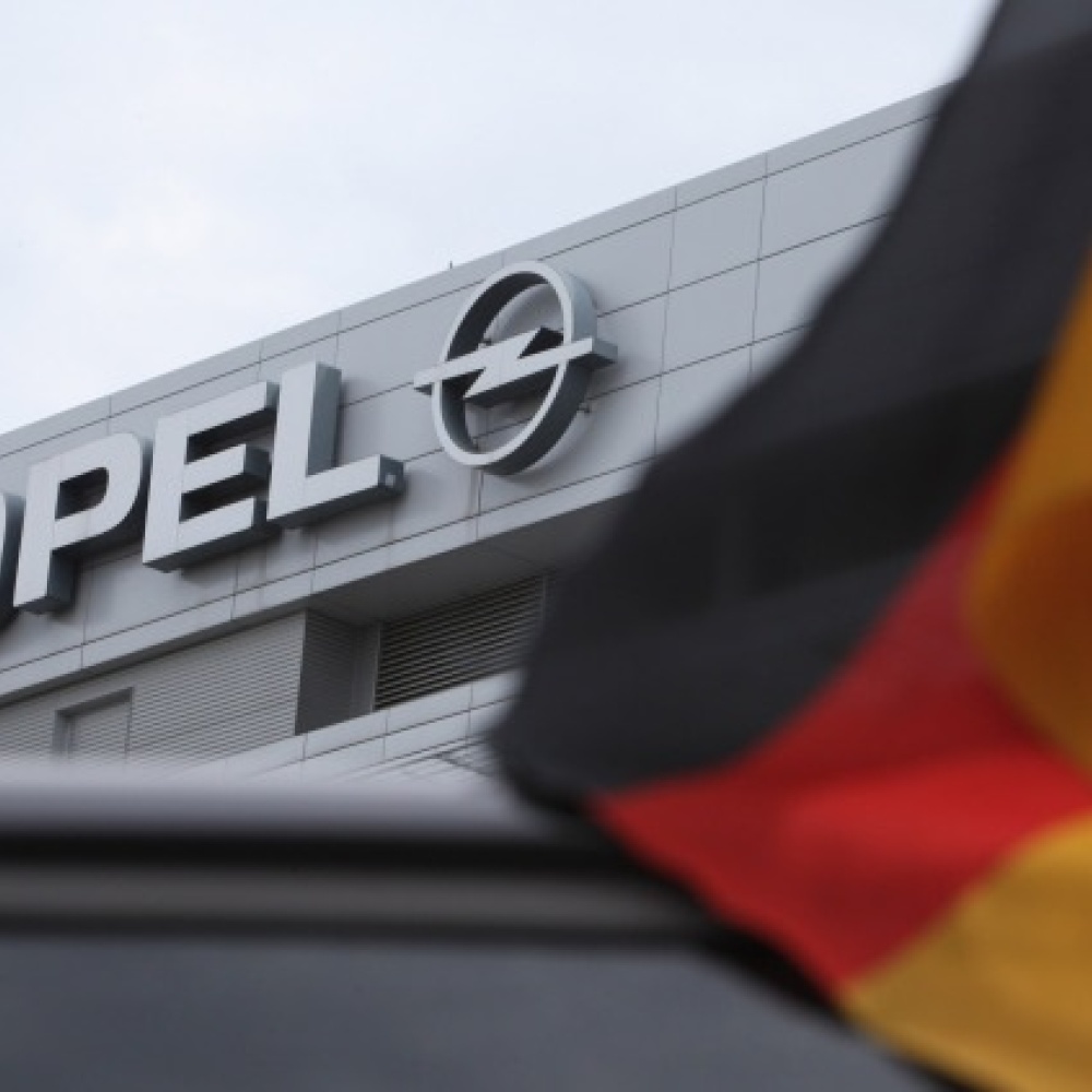 أوبل تستدعي أكثر من نصف مليون سيارة بسبب خلل