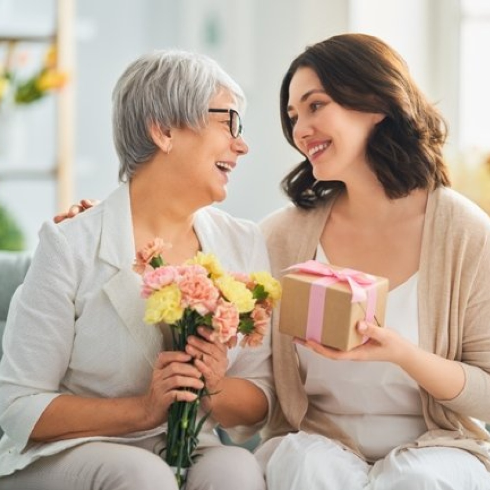 أمور يجب أخذها في الاعتبار عند شراء هدية يوم الأم للحماة