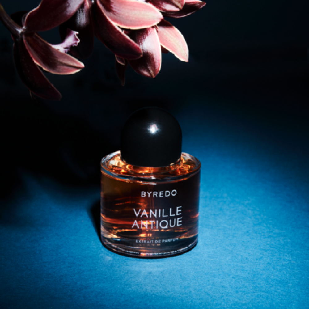 بيريدو تقدم Vanille Antique، أحدث عطر في مجموعة Night Veils