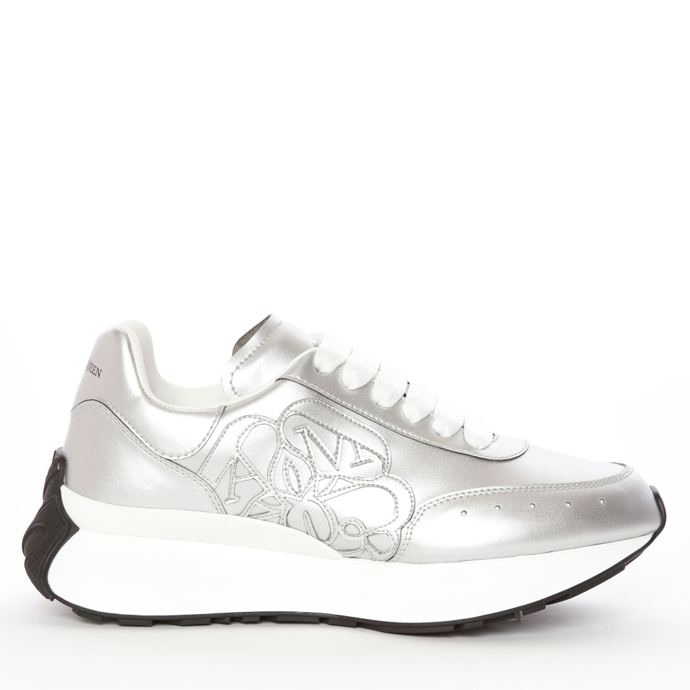 اكتشفي الإصدارات الجديدة من حذاء Sprint Runner الرياضي من Alexander McQueen