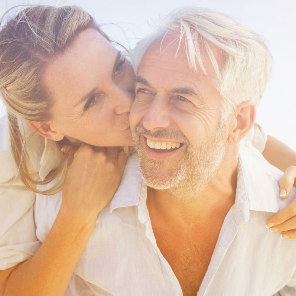 الإجازة الزوجية بين العيوب والمميزات .. أيهما أكثر تأثيراً