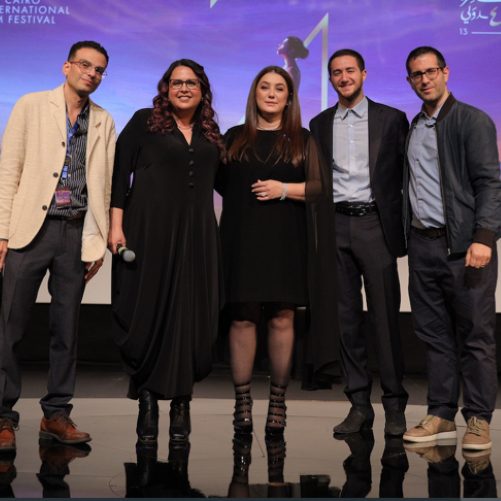 العرض الأول لفيلم "The Swimmers"